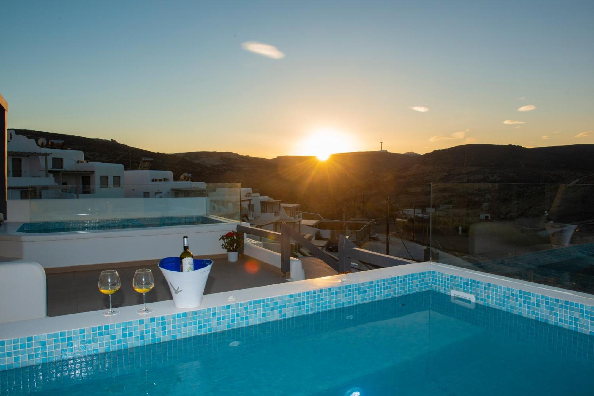 Myrsini'S Luxury Suites Merchia Mykonos Town Exterior photo